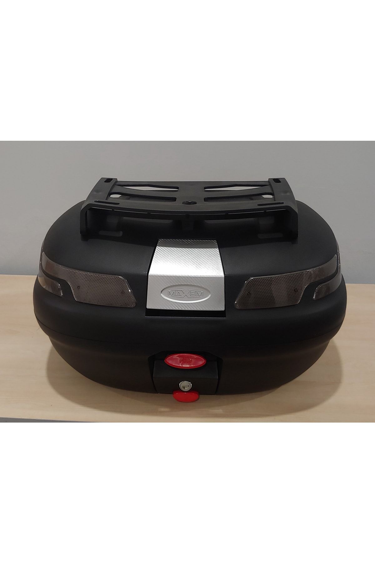 Maxem SL45 Full Motosiklet Arka Çanta Full Siyah 45lt Maxem SL45 Full Motosiklet Arka Çanta Full Siyah 45lt